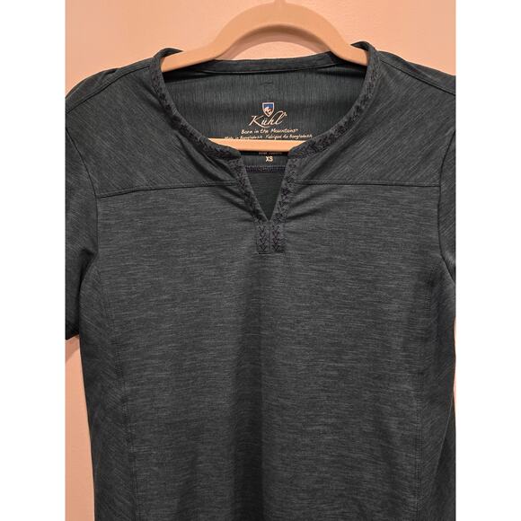 Kuhl Women's Teal V Neck Short Sleeve Shirt Size XS Preloved - Picture 2 of 8